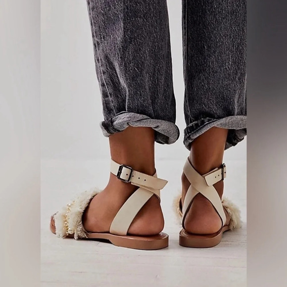 Free People Sun Peaks Embellished Sandals, 38.5 (8.5) NWT - Picture 2 of 3